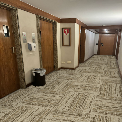 Carpete em Placas Reflection